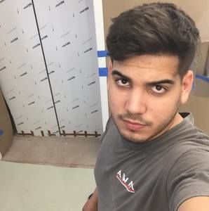 Meet your Posher, Cesar